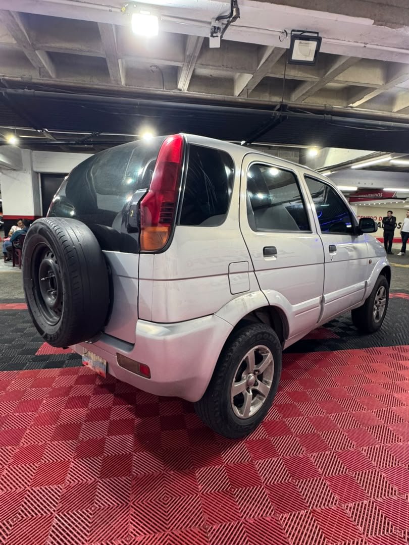 DAIHATSU TERIOS COOL 4X2 2004 - Image 4